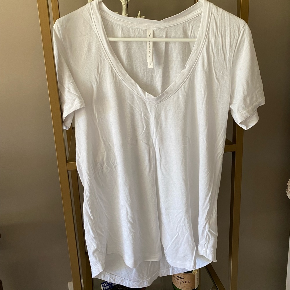 White ARITZIA Babaton v-neck